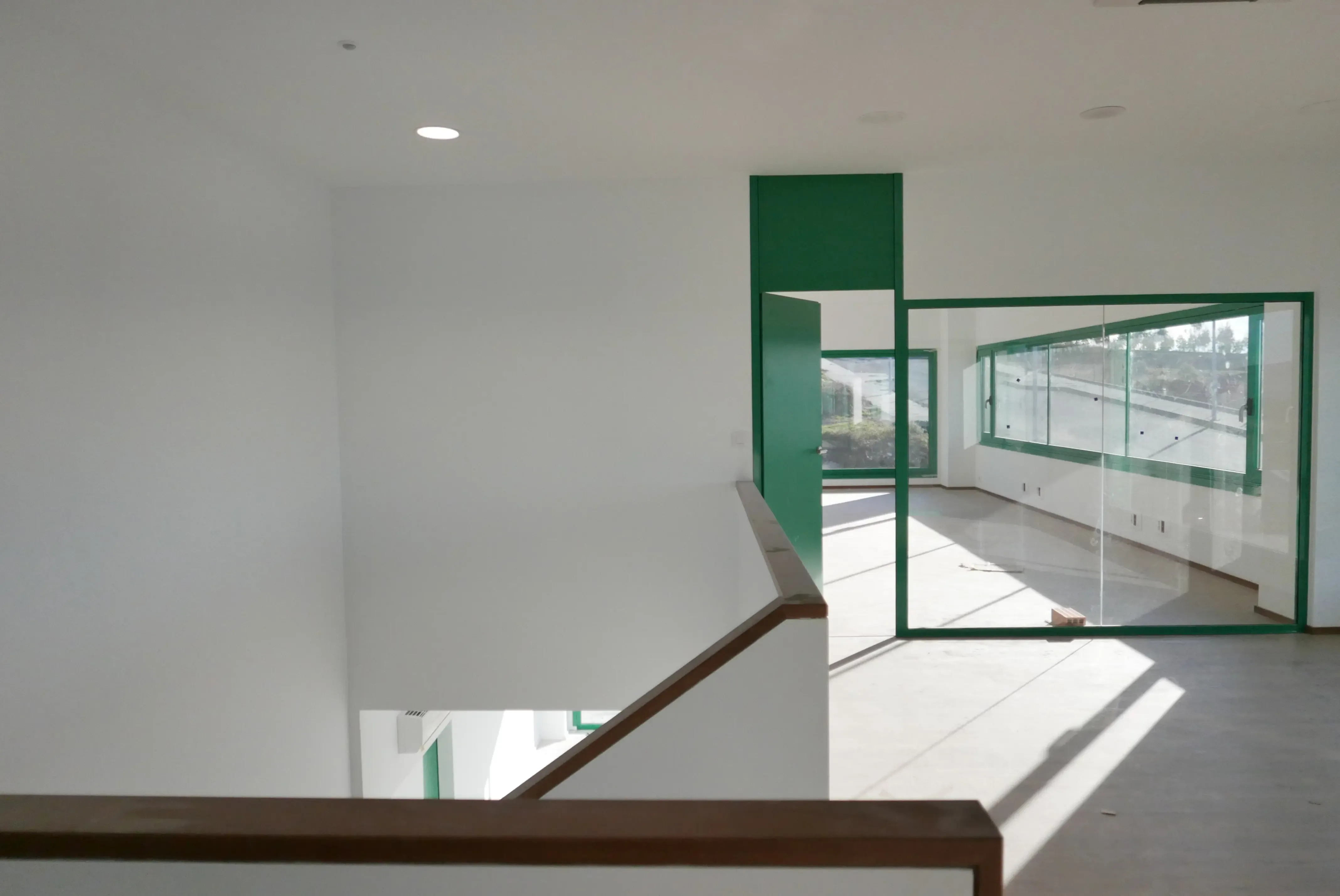 Oficinas e espazo comercial AVEGA